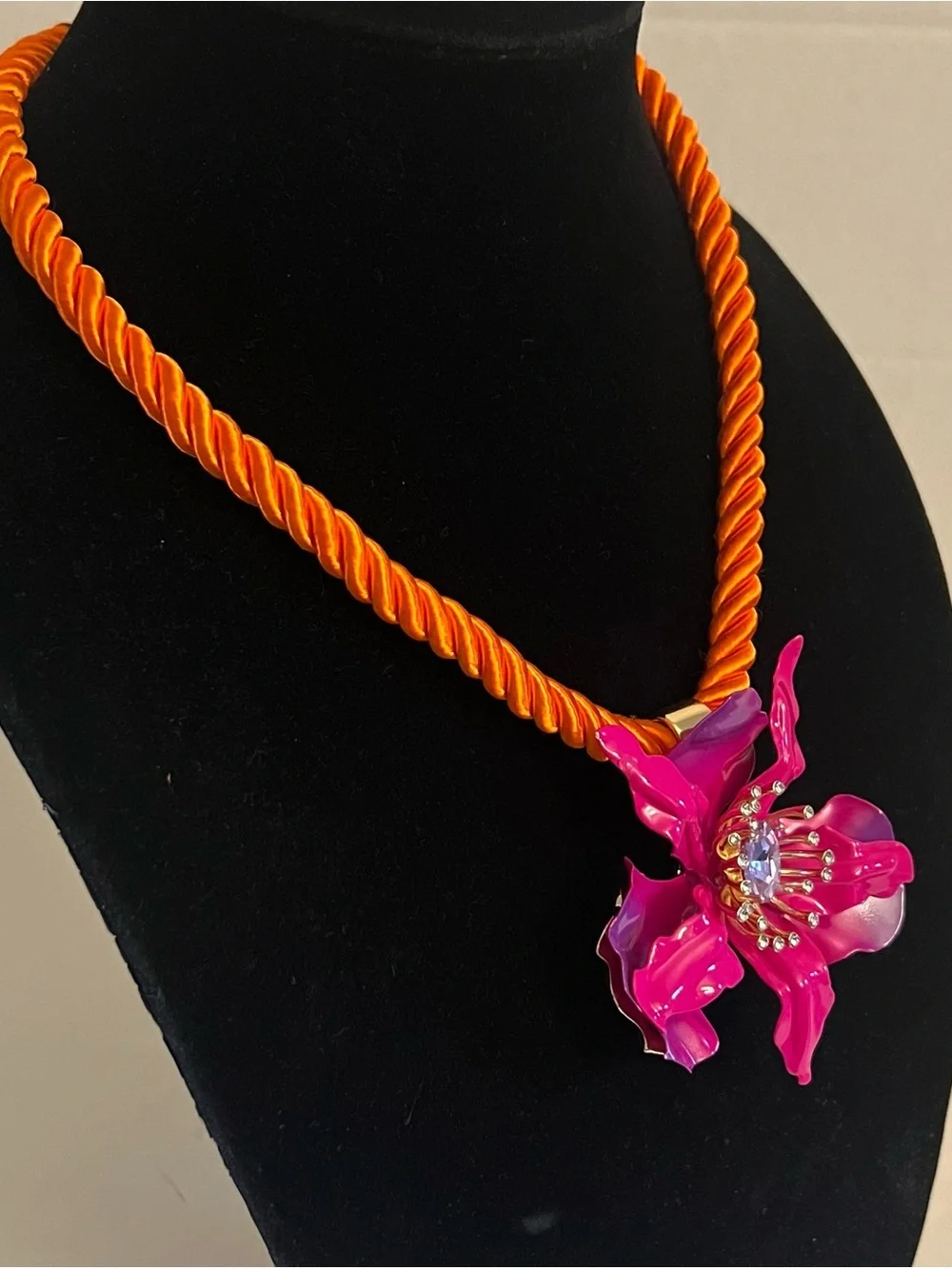Betsey Johnson Orange Rope Necklace with Hot Pink Floral Pendant - Picture 13 of 16